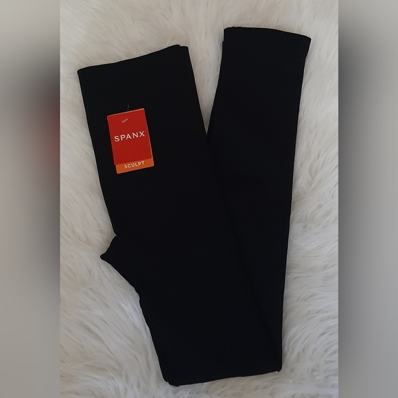 NWT Spanx Seamless Look At Me Now Black High Waist Ankle Length Sculpt Leggings - Picture 5 of 10